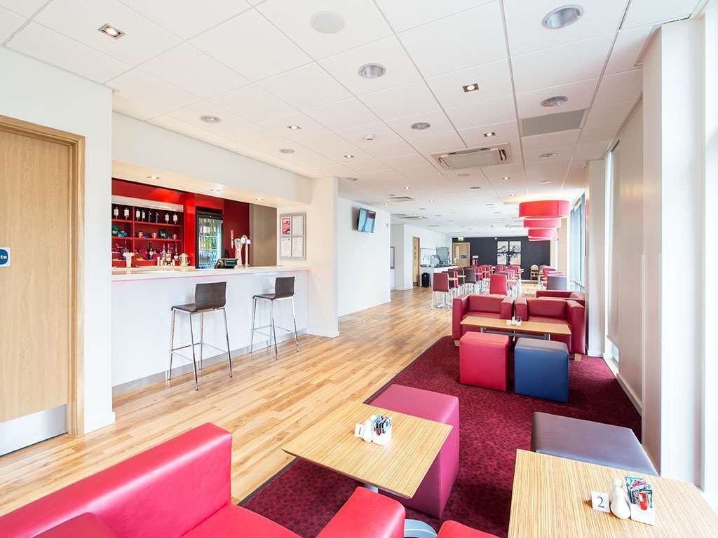 Travelodge London Greenwich High Road Restaurant bilde